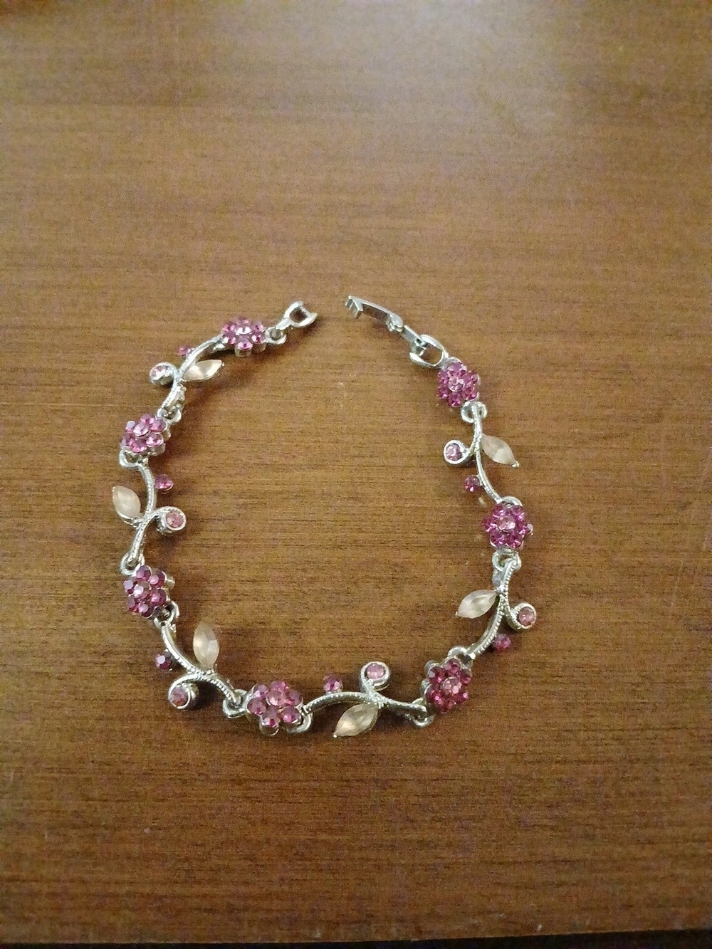 Silver-Tone Bracelet with Pink Floral Crystals !